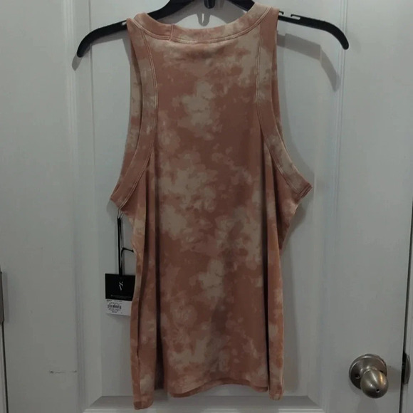 SIMPLY Vera Vera Wang essential tank - Picture 2 of 9